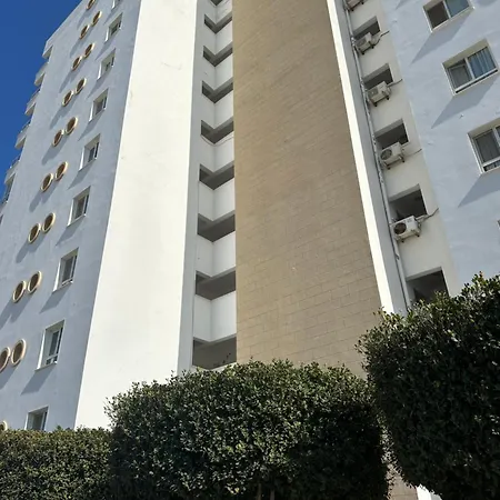 Caesar Rent Lejlighed